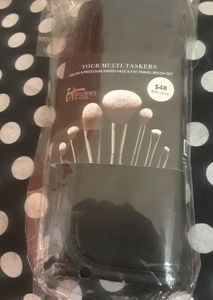 New & Sealed It Cosmetics Multi Taskers Brush Set
